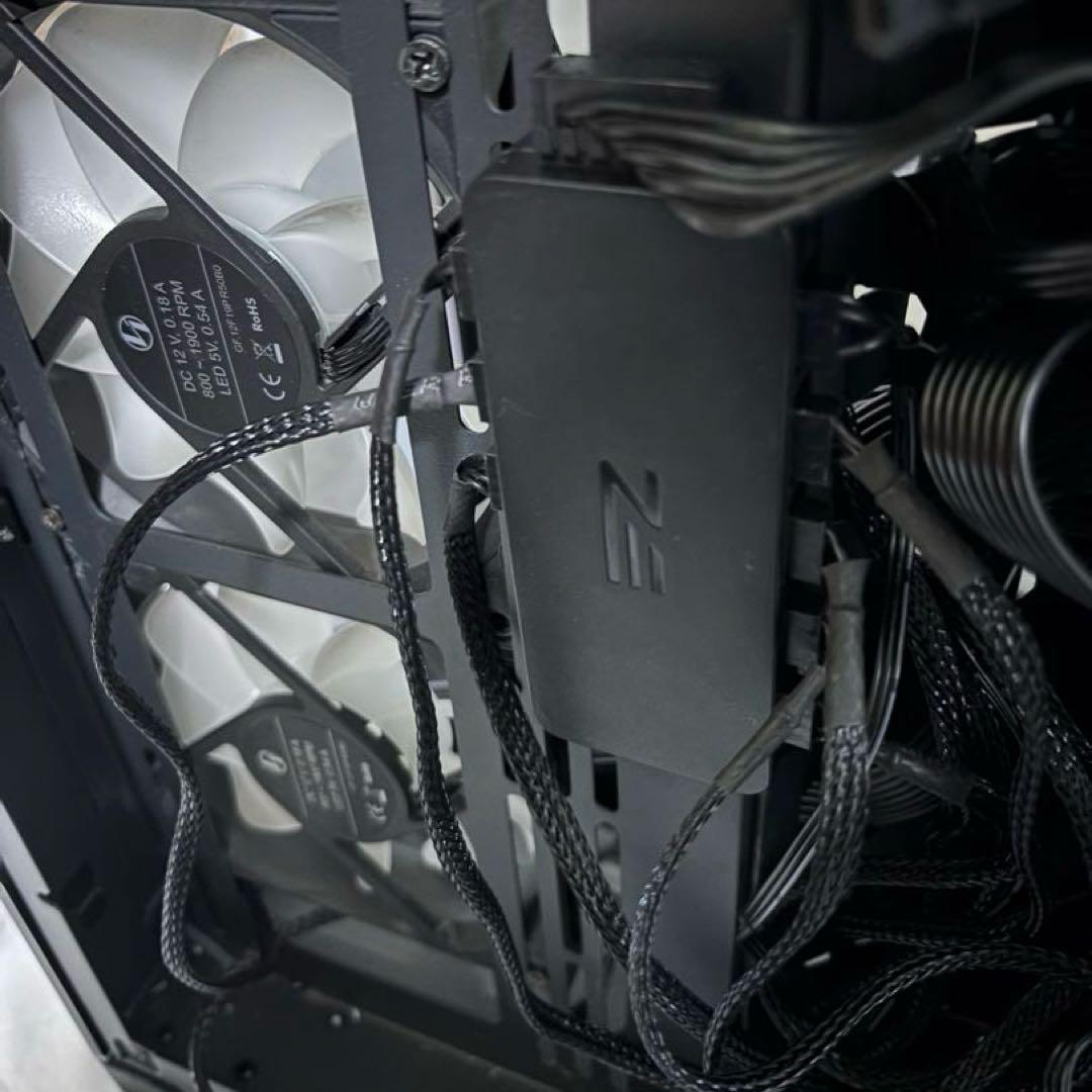 LIAN LI O11 DYNAMIC MINI SFX電源、ファン付き - メルカリ