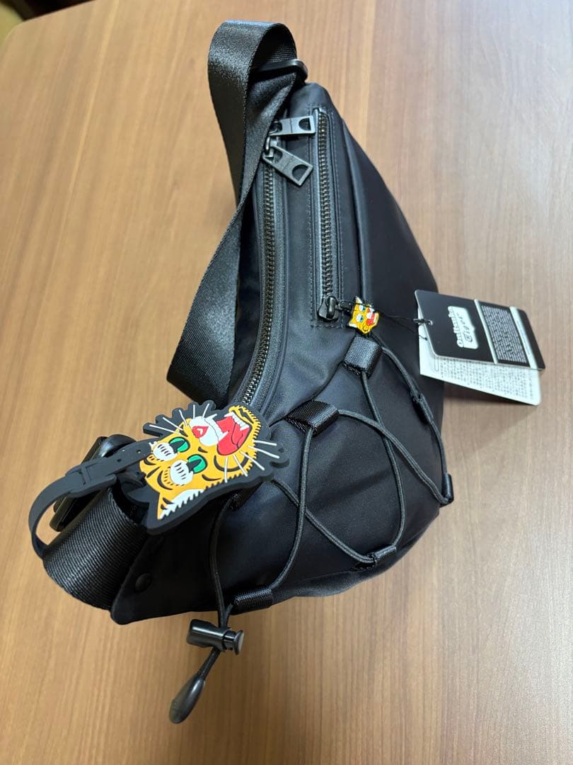 Onitsuka Tiger SMALL MESSENGER BAG 黒 SMALL MESSENGER BAG / スモールメッセンジャーバッグ（メッセンジャー