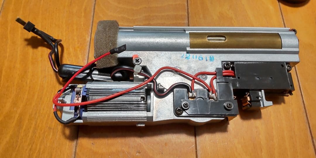 東京マルイ P-90 TR仕様 スタンダード 電動エアガン　外箱説明書あり