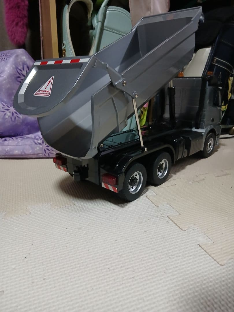 ダンプトラック ラジコン 荷台可動 ライトエンジンサウンド