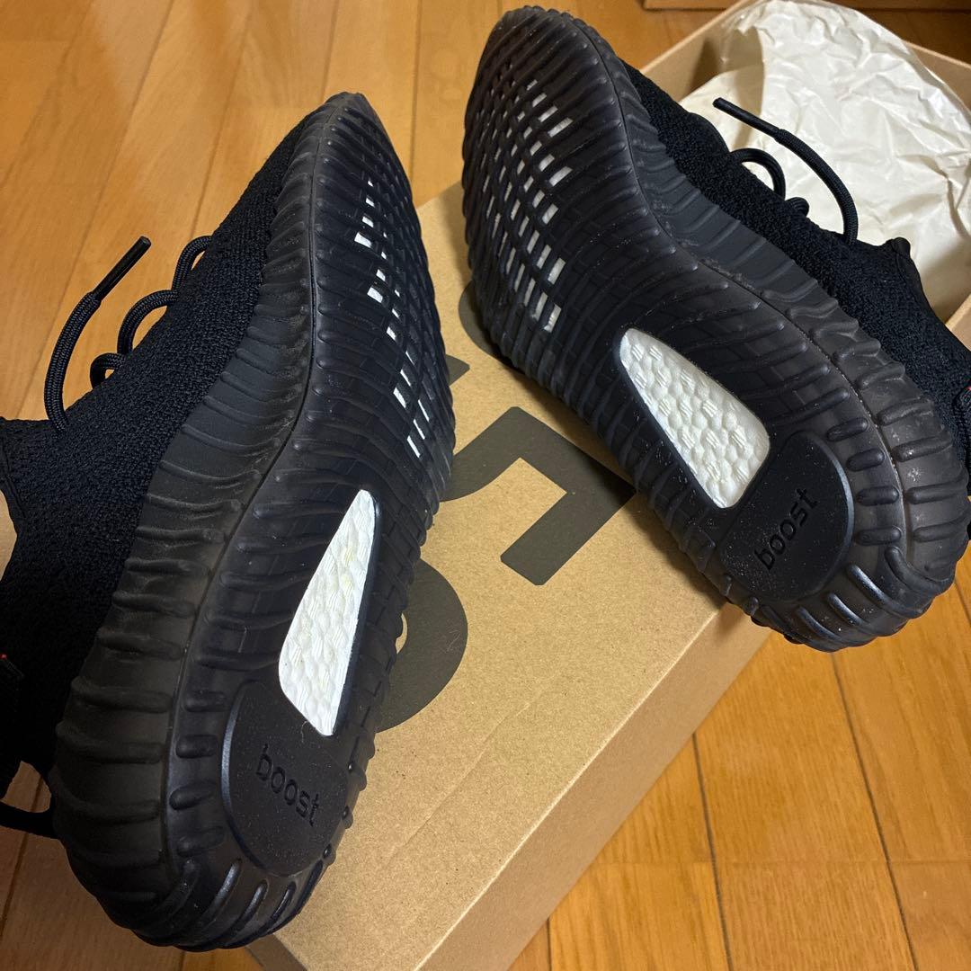 YEEZY BOOST 350 V2 ブラック/レッド 28.5cm