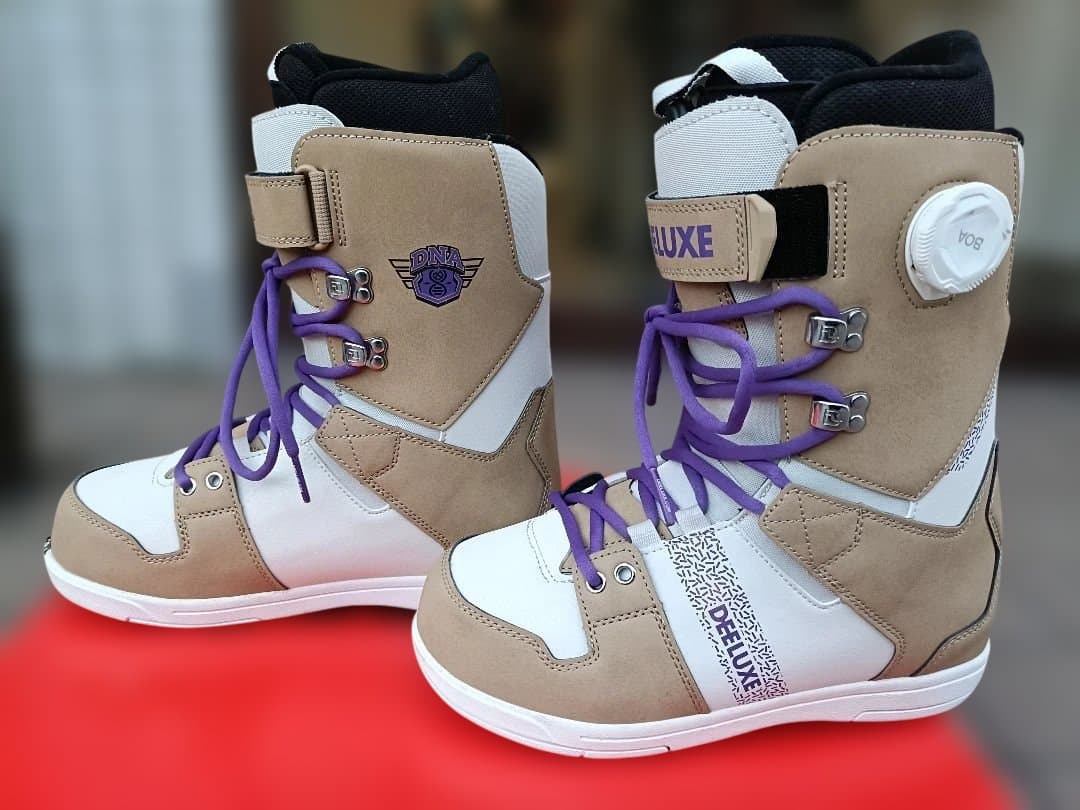 超レア★新品未使用★DEELUXE DNA LARK 23-24 26.5cm