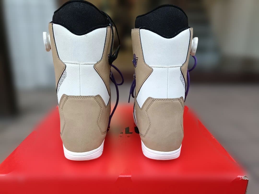 超レア★新品未使用★DEELUXE DNA LARK 23-24 26.5cm