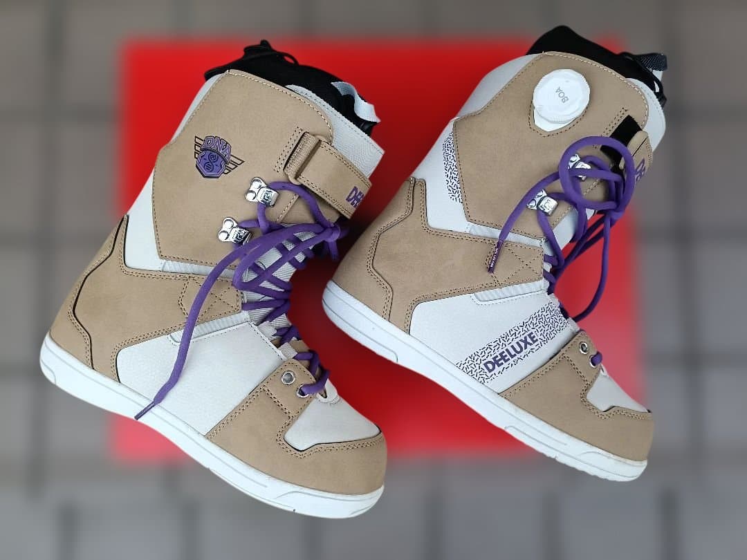 超レア★新品未使用★DEELUXE DNA LARK 23-24 26.5cm