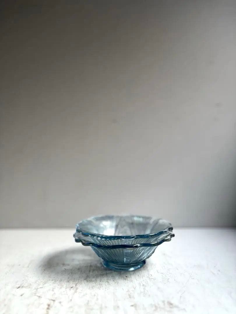 890 骨董 アンティーク プレスガラスの深皿 2点組 大正ガラス - メルカリ