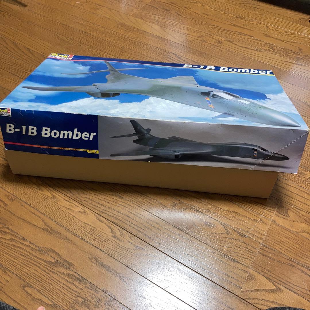 1/48 Revell B-1B Bomber レベルモノグラム