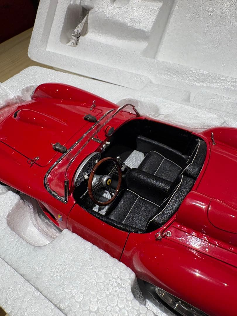 CMC1/18フェラーリ250テスタロッサ1958 Pontoon Fender