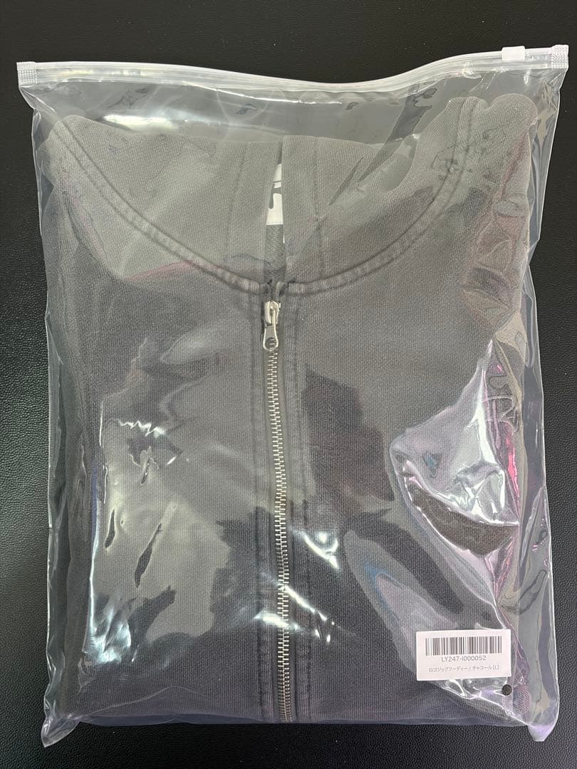 らっだぁ ロゴジップフーディー Lサイズ チャコール - メルカリ