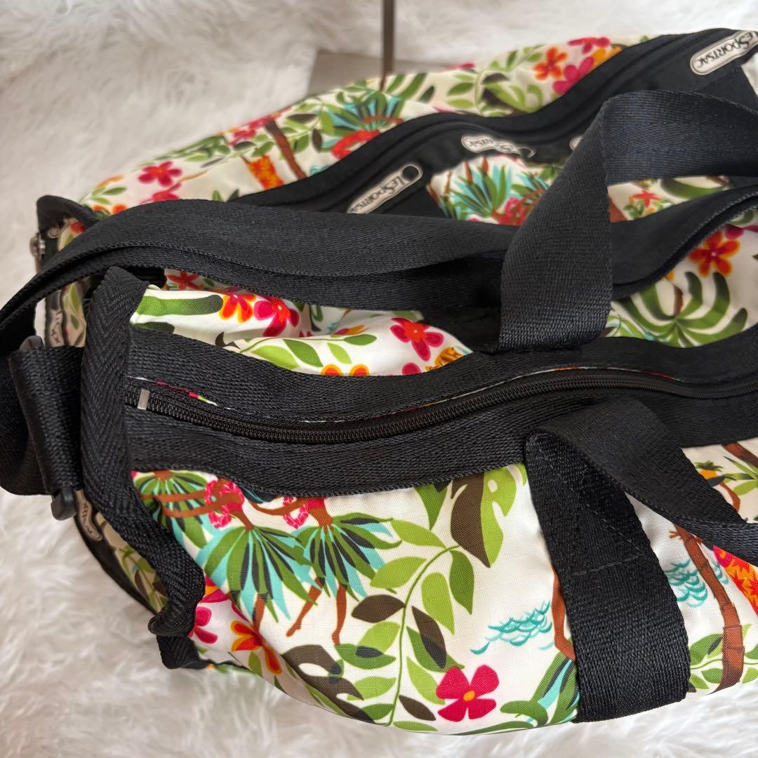 LeSportsac ハワイ限定モデル フラダンス 鍵付き 大容量 ポーチ付き