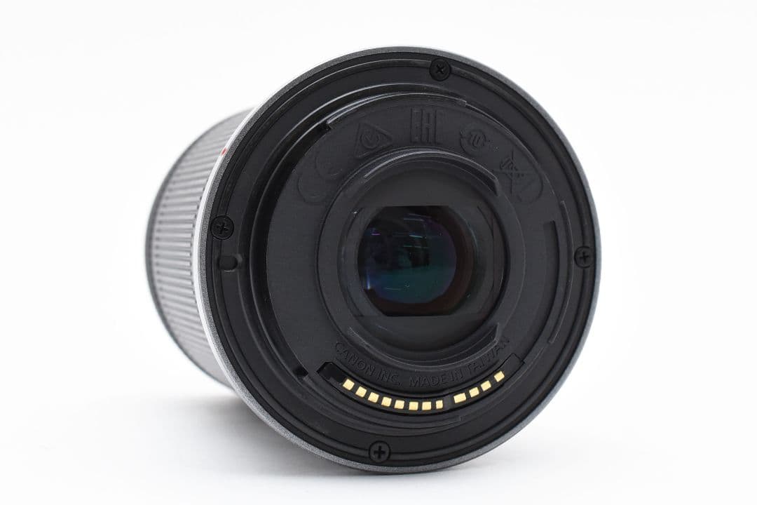 ほぼ新品 Canon RF-S 18-150mm f3.5-6.3 IS STM