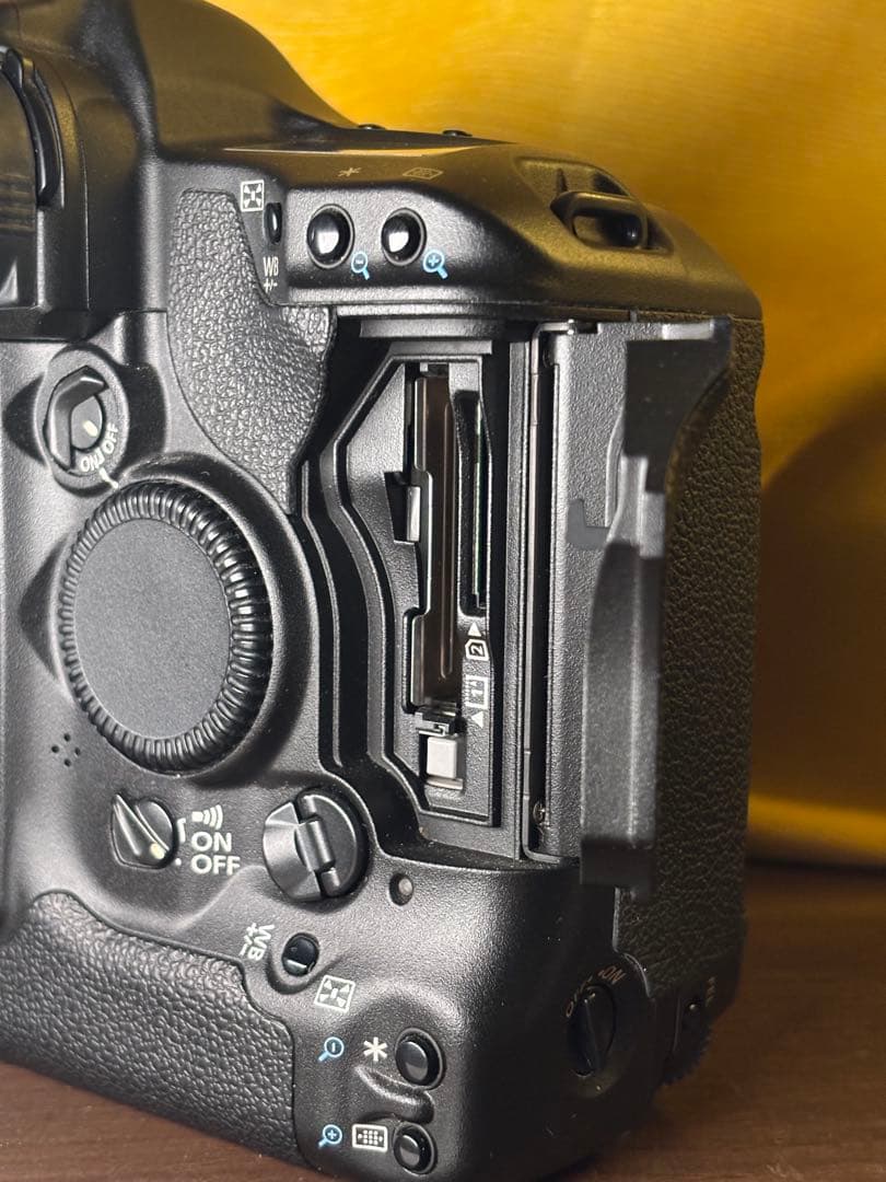 極美品】Canon EOS 1D Mark II シャッター9000回 - メルカリ
