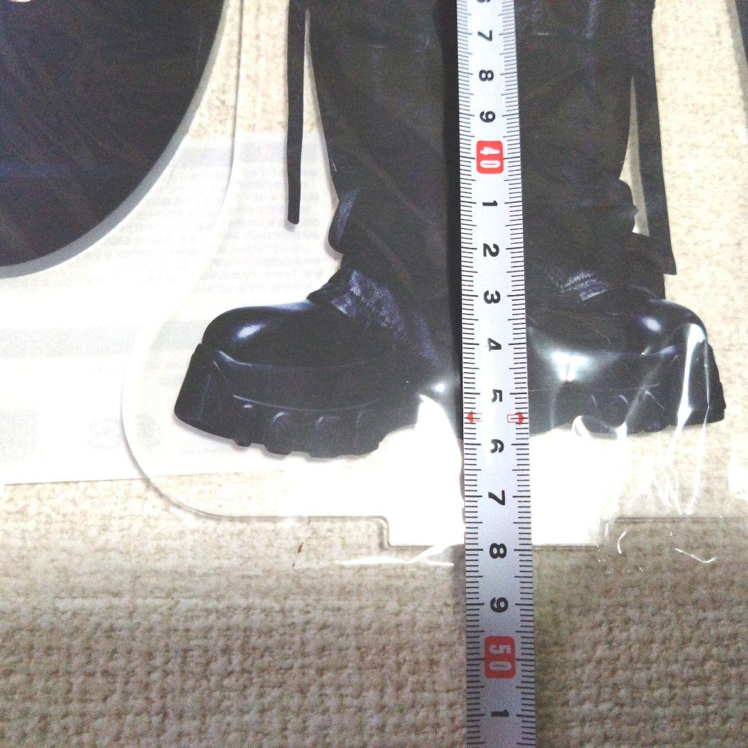 三代目JSB　KINGDOM　KING　アクリルスタンド 岩田剛典