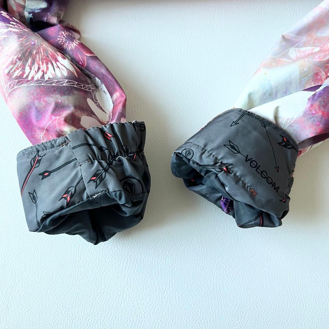 3236【美品】ボルコム ジャケット ゴアテックス 総柄 花柄 S ピンク