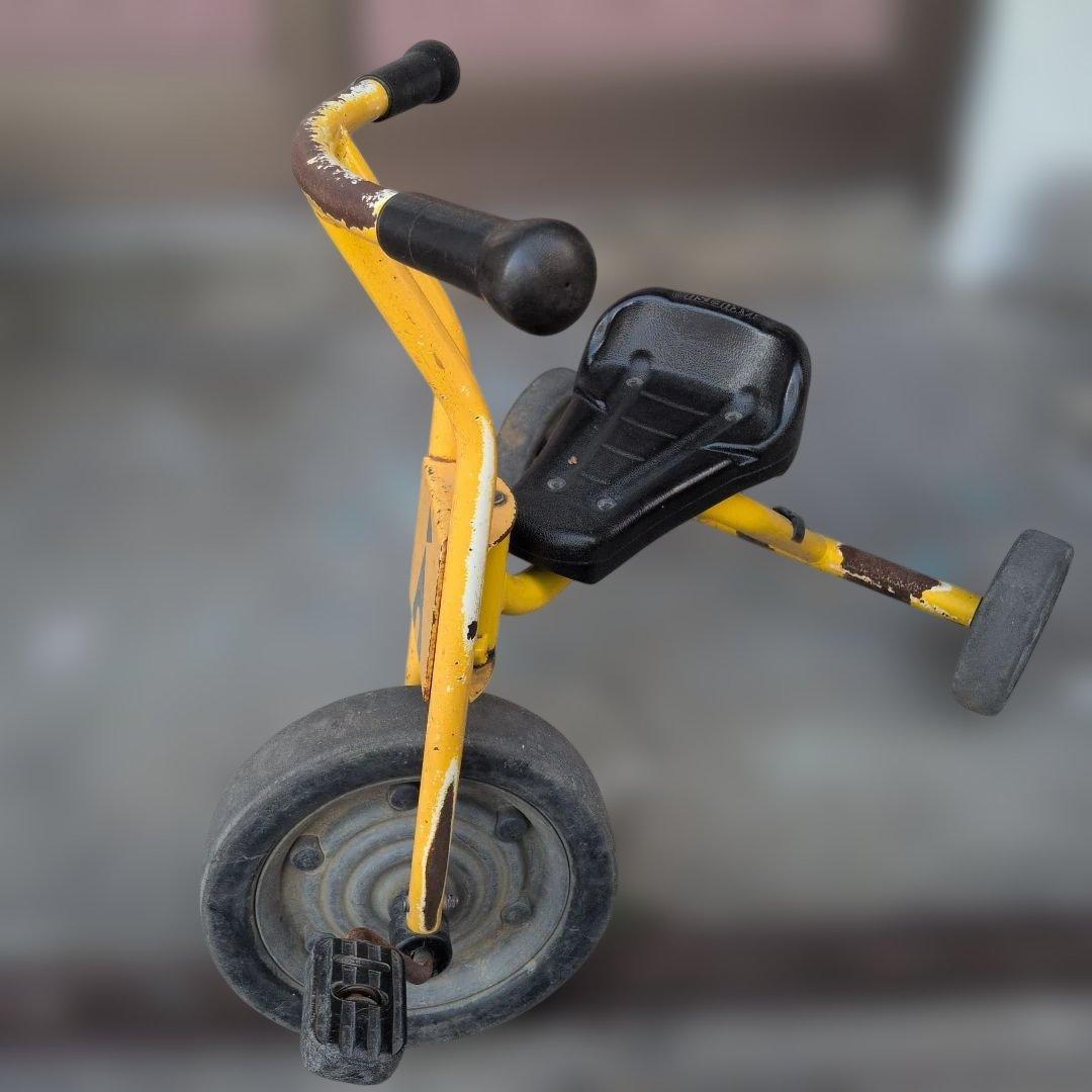 イエロー 三輪車 　ジャクエツ　ヴィンテージ　レトロ