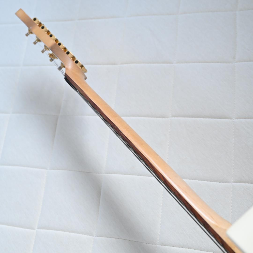 Charvel エレキギター ストラトタイプ ゴールドパーツ 中古 G021