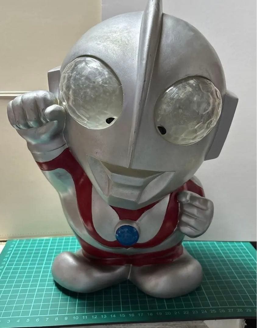 レア！ウルトラマン貯金箱 Runa製 - メルカリ