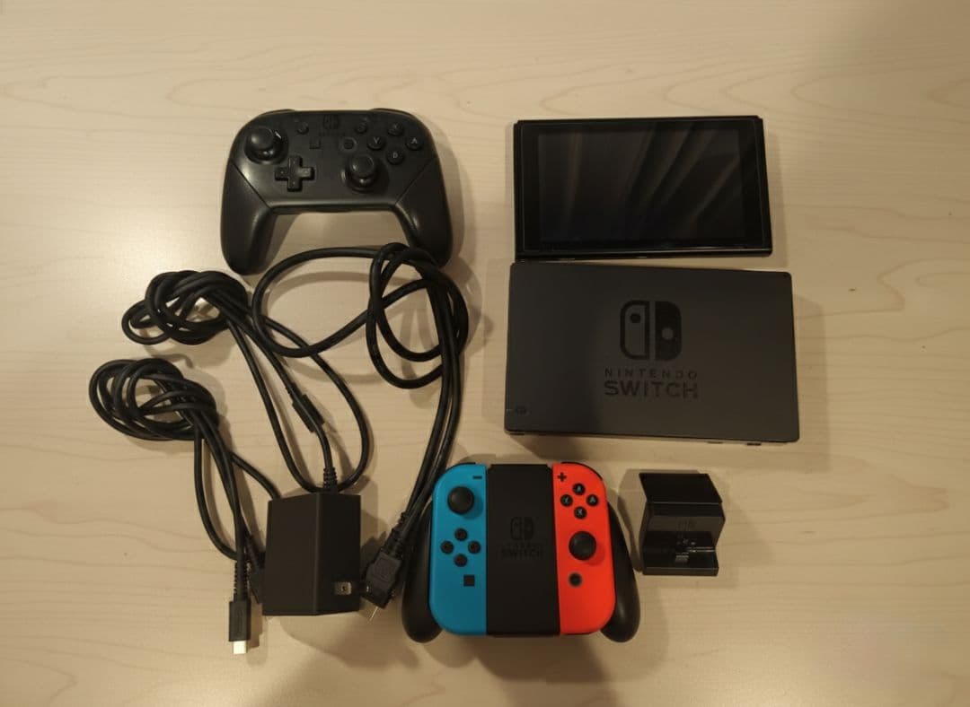 Nintendo Switch 本体 プロコン付き ネオンレッド/ネオンブルー Nintendo Switch ネオンブルー・ネオンレッド | 商品詳細 | 高島屋