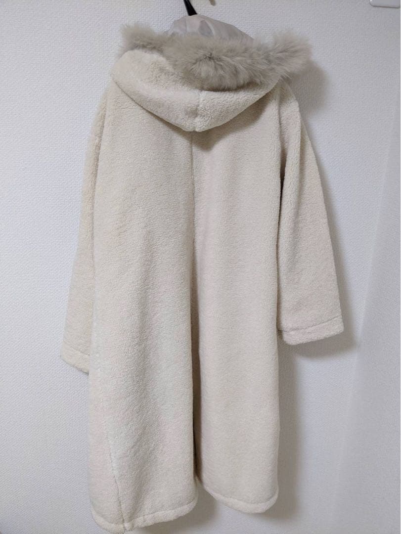 LASUDファーボアコート アイボリー 未使用品 サイズ9号 定価34000円