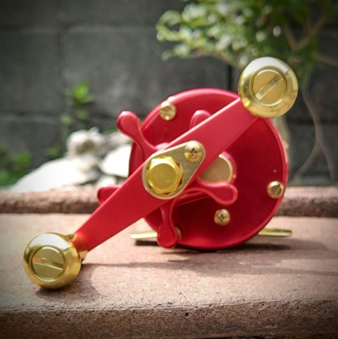 BULS1510C 丸型ベイトリール 右巻き レッド・ゴールド - メルカリ