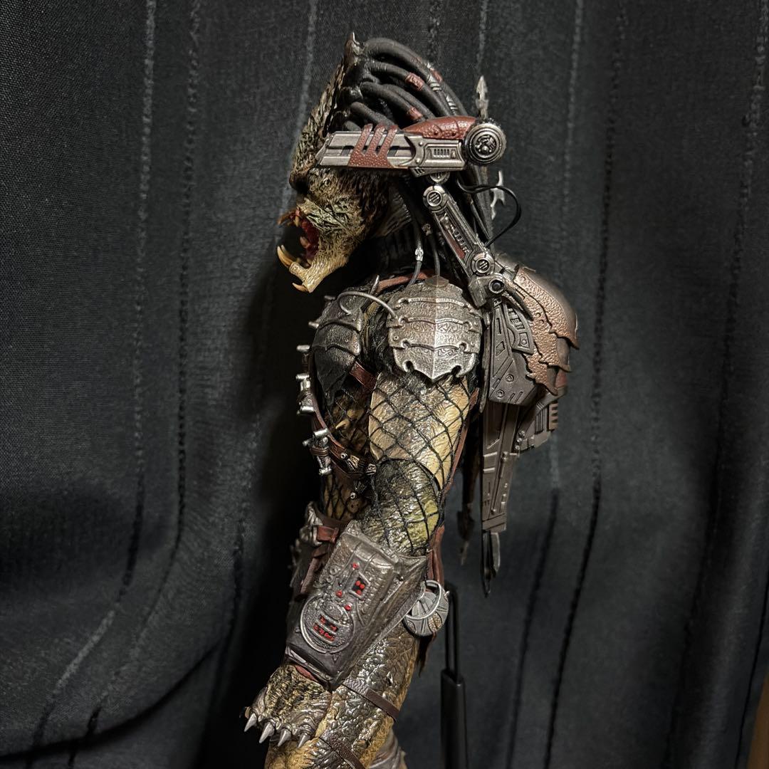 ウルフ・プレデター（重装備版）ホットトイズ