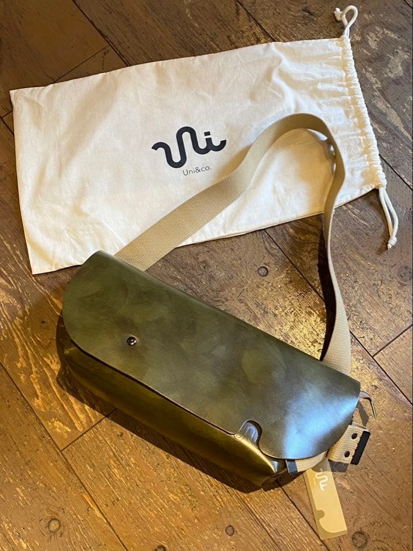 Uni&co 新品 未使用 ユニアンドコー レザー メッセンジャー バッグ