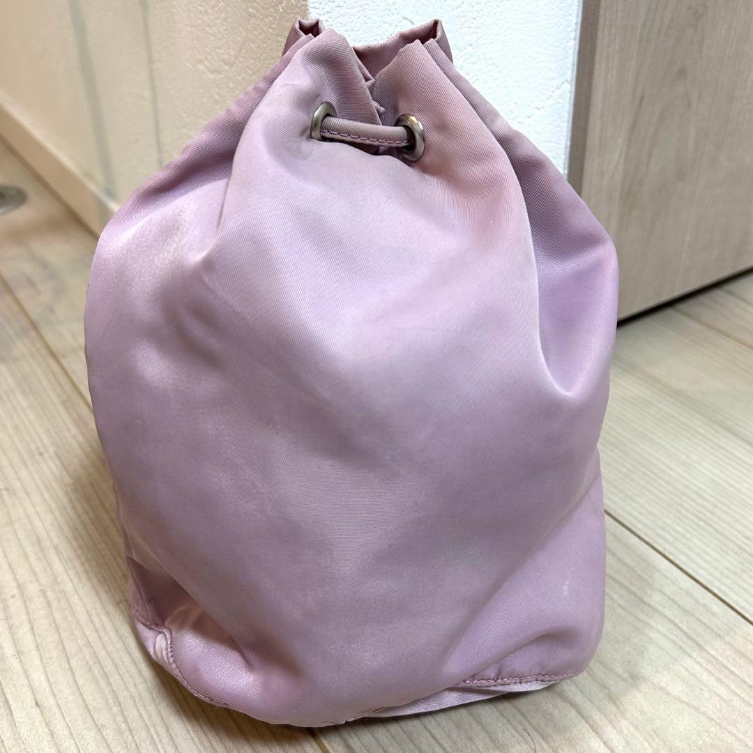 希少】プラダ 巾着バッグ ポーチ 三角ロゴプレート ナイロン ピンク