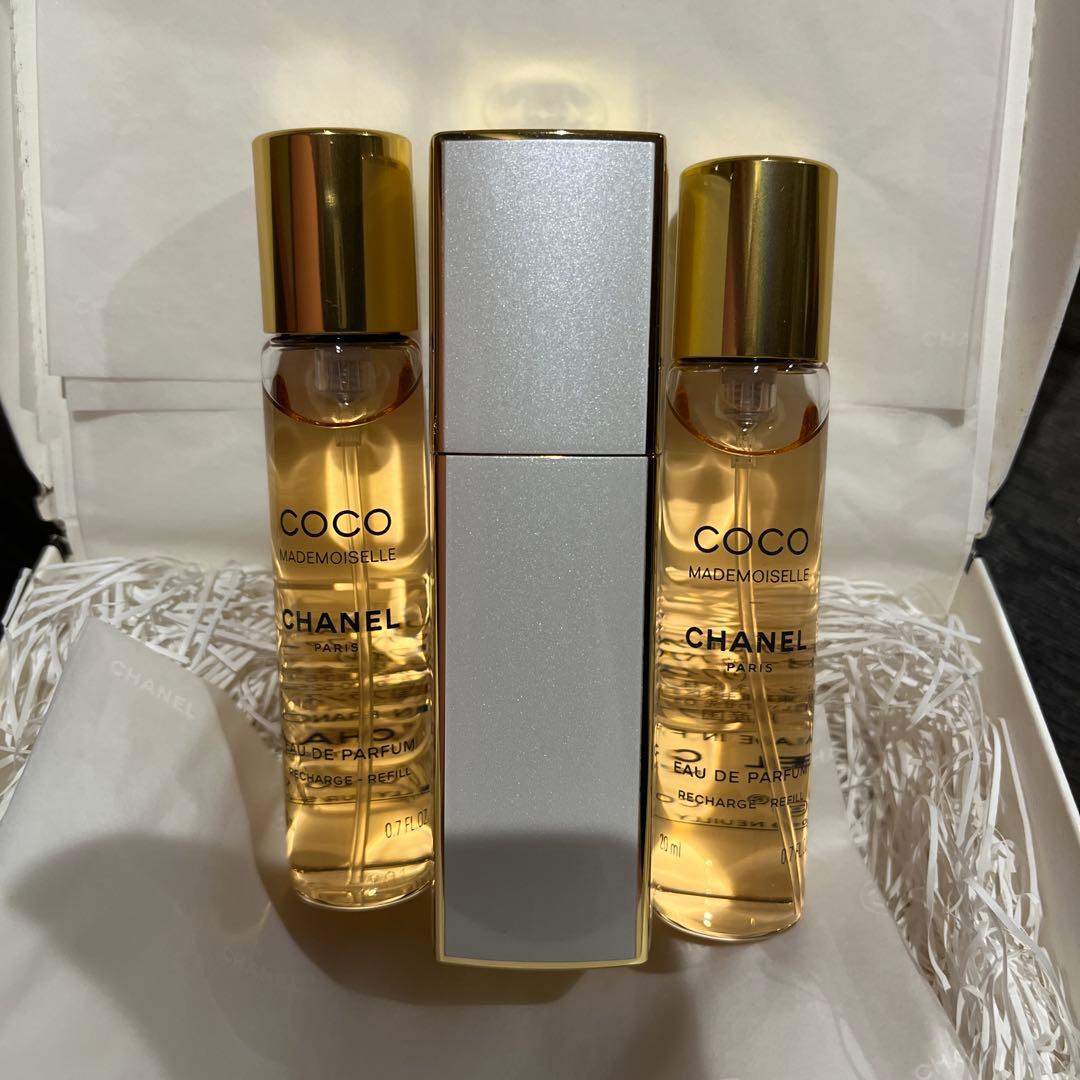 CHANEL ココ マドモワゼル ツイスト オードパルファム 箱・袋つき