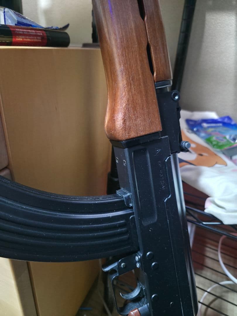 AK-47電動マルイ、やや使用感あり、充電器附属 値段交渉受け付けます