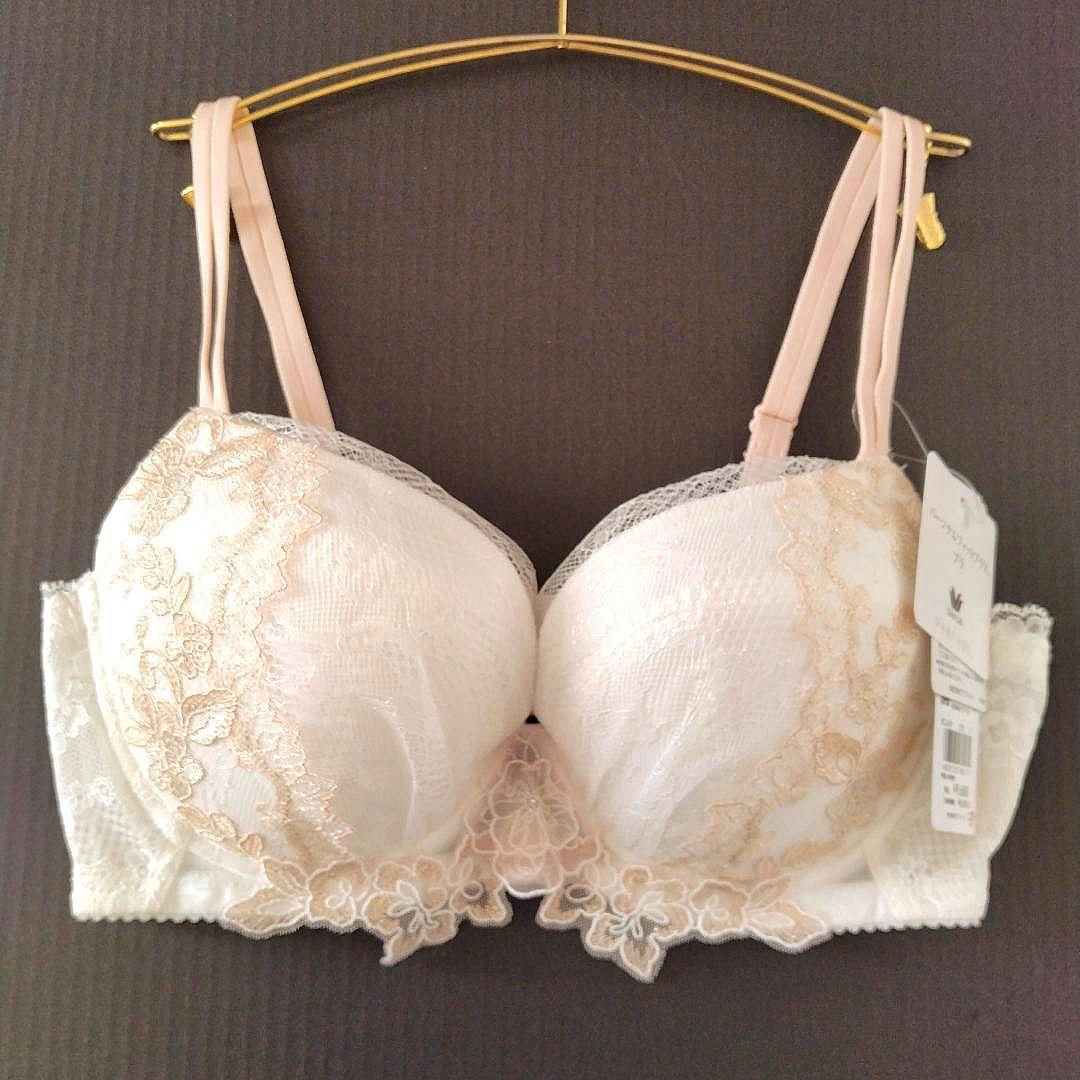 専用【新品】ワコール《パーソナルフィットプラスブラ》E75/L