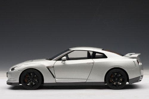 日産★GT-R★オートアート★ミレニアム★リミテッドエディション★２０００個限定