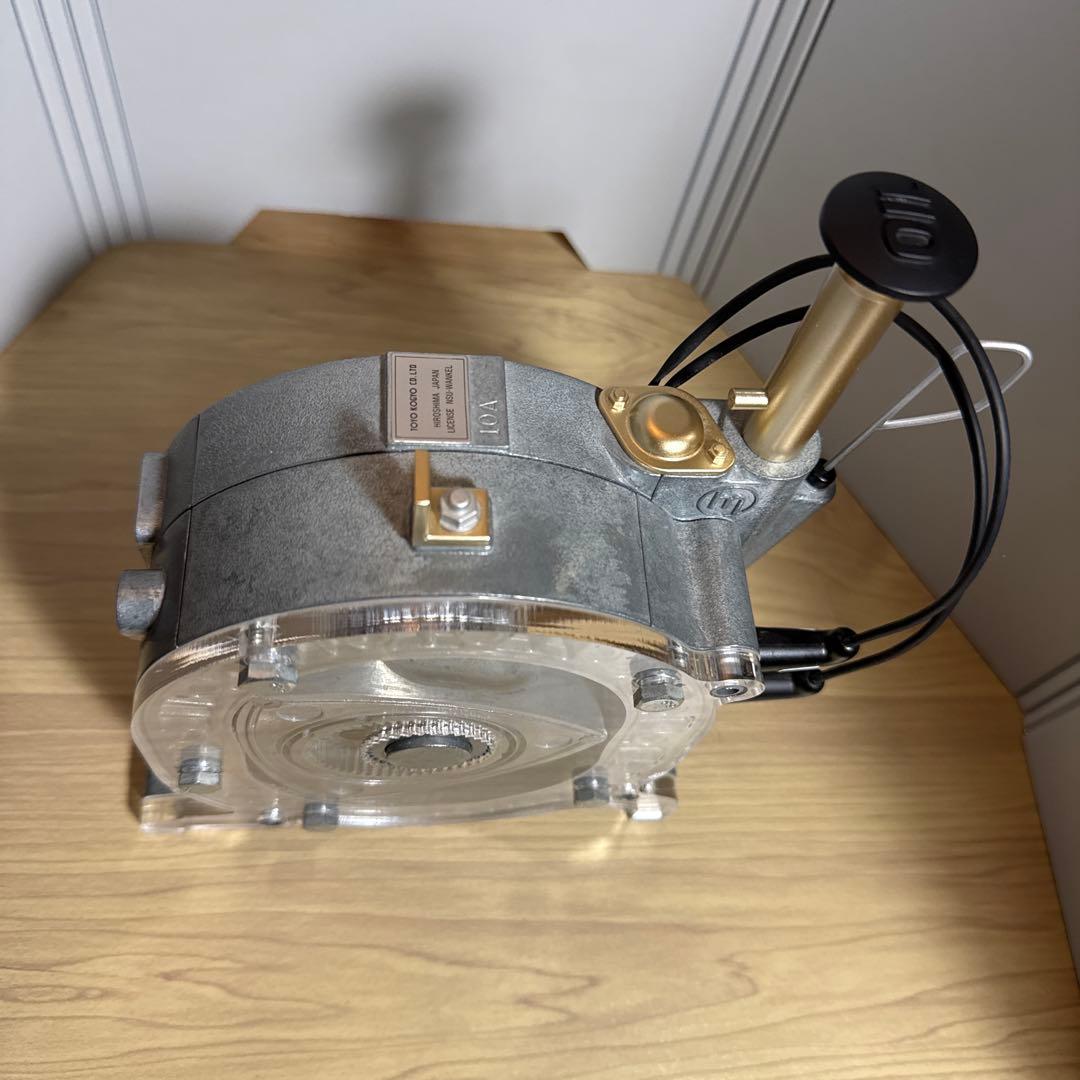 デアゴスティーニ 1/2 ロータリーエンジン模型 透明カバー付き