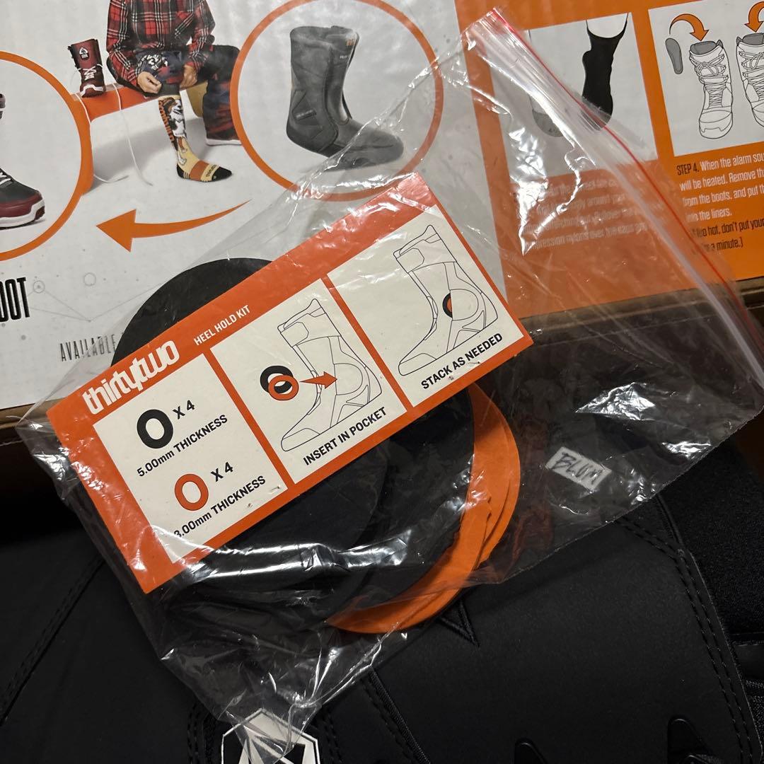 【しよん】THIRTYTWO LASHED X VOLCOM 25.5cm