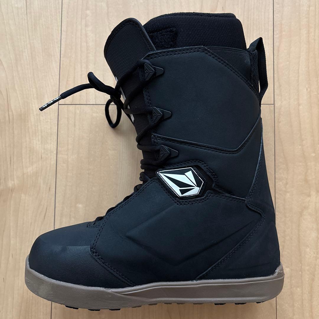 【しよん】THIRTYTWO LASHED X VOLCOM 25.5cm