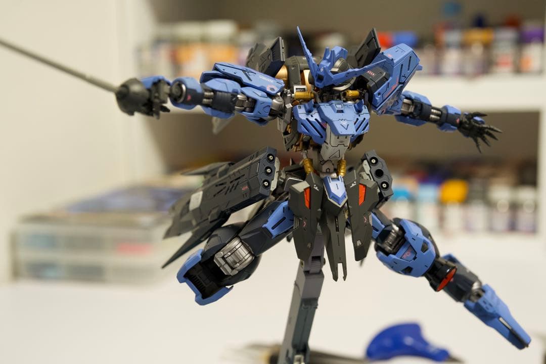 MG 1/100 ガンダム ヴィダール 塗装済み 完成品 艶消仕上げ ガンプラ