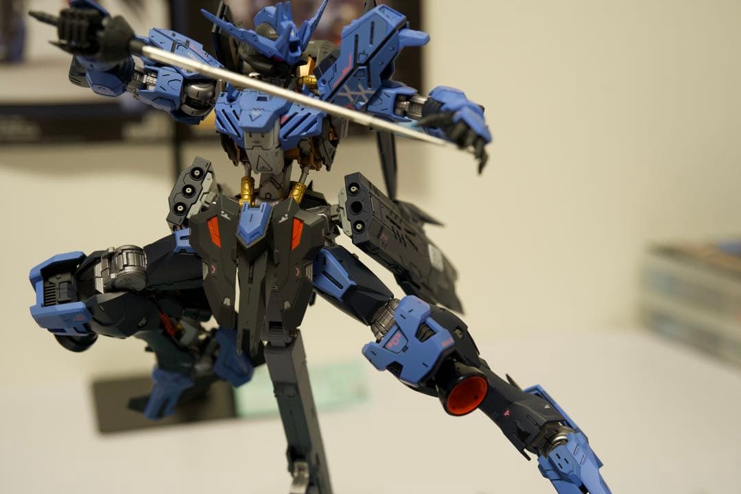 MG 1/100 ガンダム ヴィダール 塗装済み 完成品 艶消仕上げ ガンプラ