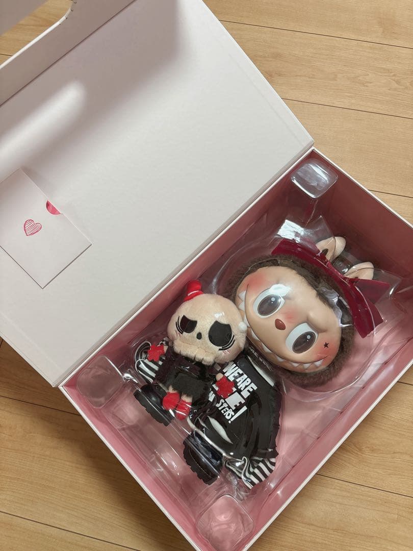 POPMART Labubuラブブバレンタイン限定 - メルカリ