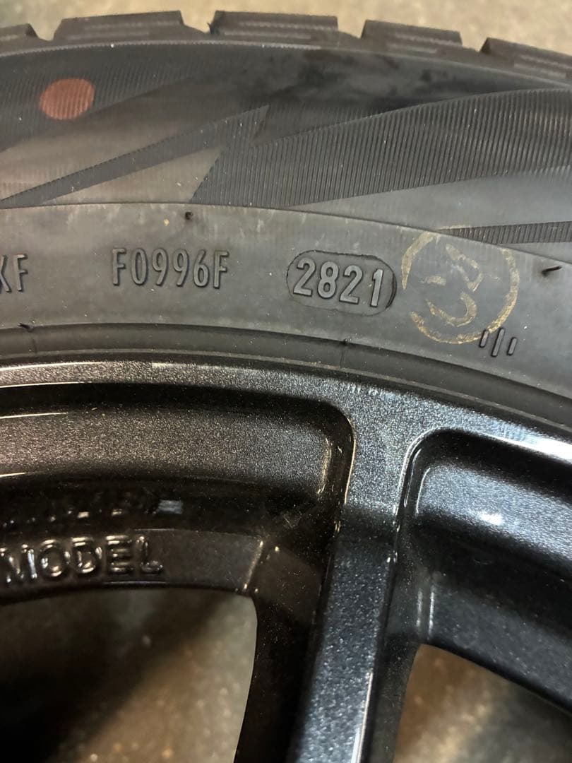 新型ステップW、新型ノアとヴォクシーに❗️205/60R16スタッドレス