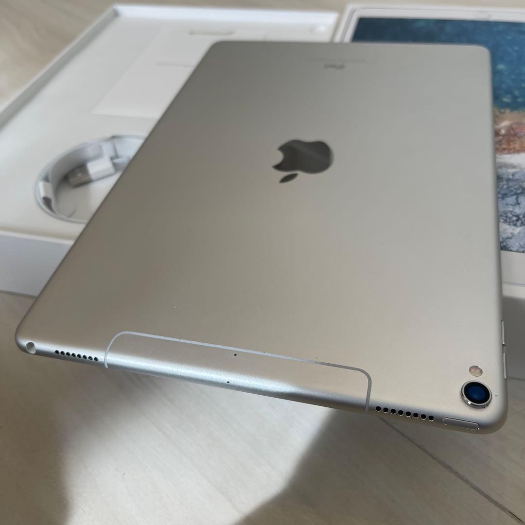 ギュスター■美品 iPad Pro 10.5in 64G MQF02J/A