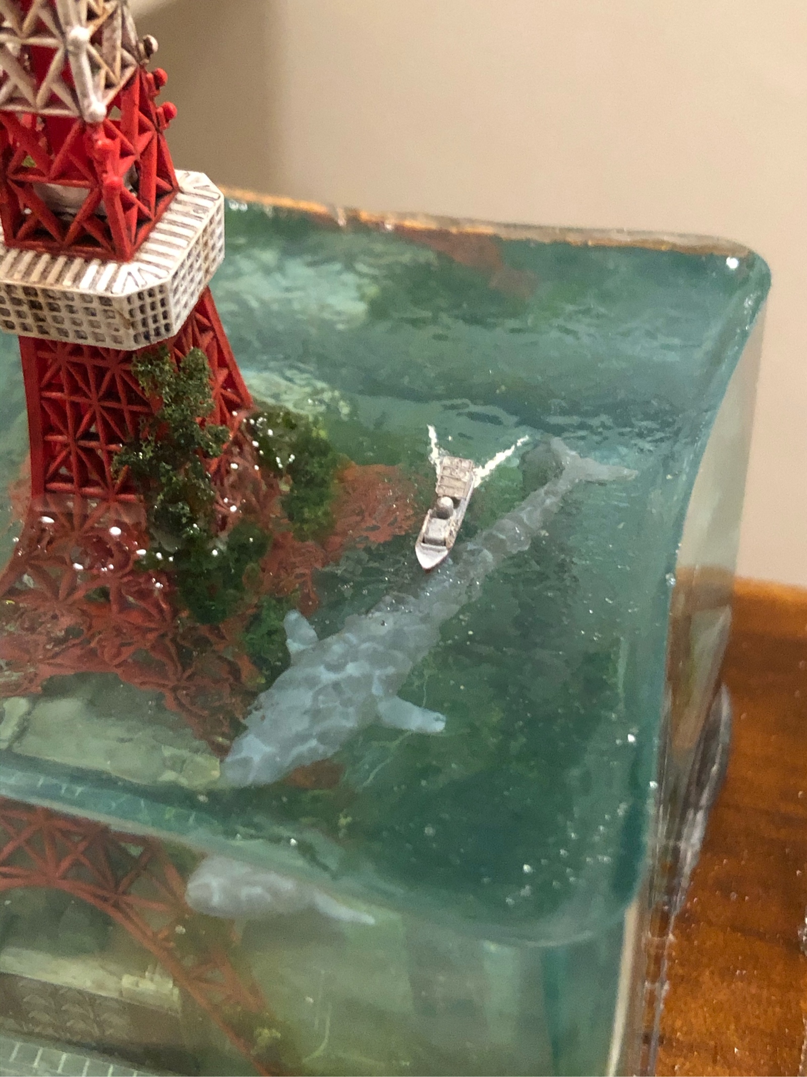 水没ジオラマ 電波塔と泳ぐクジラ - PUJOCOTAMA'S GALLERY | minne