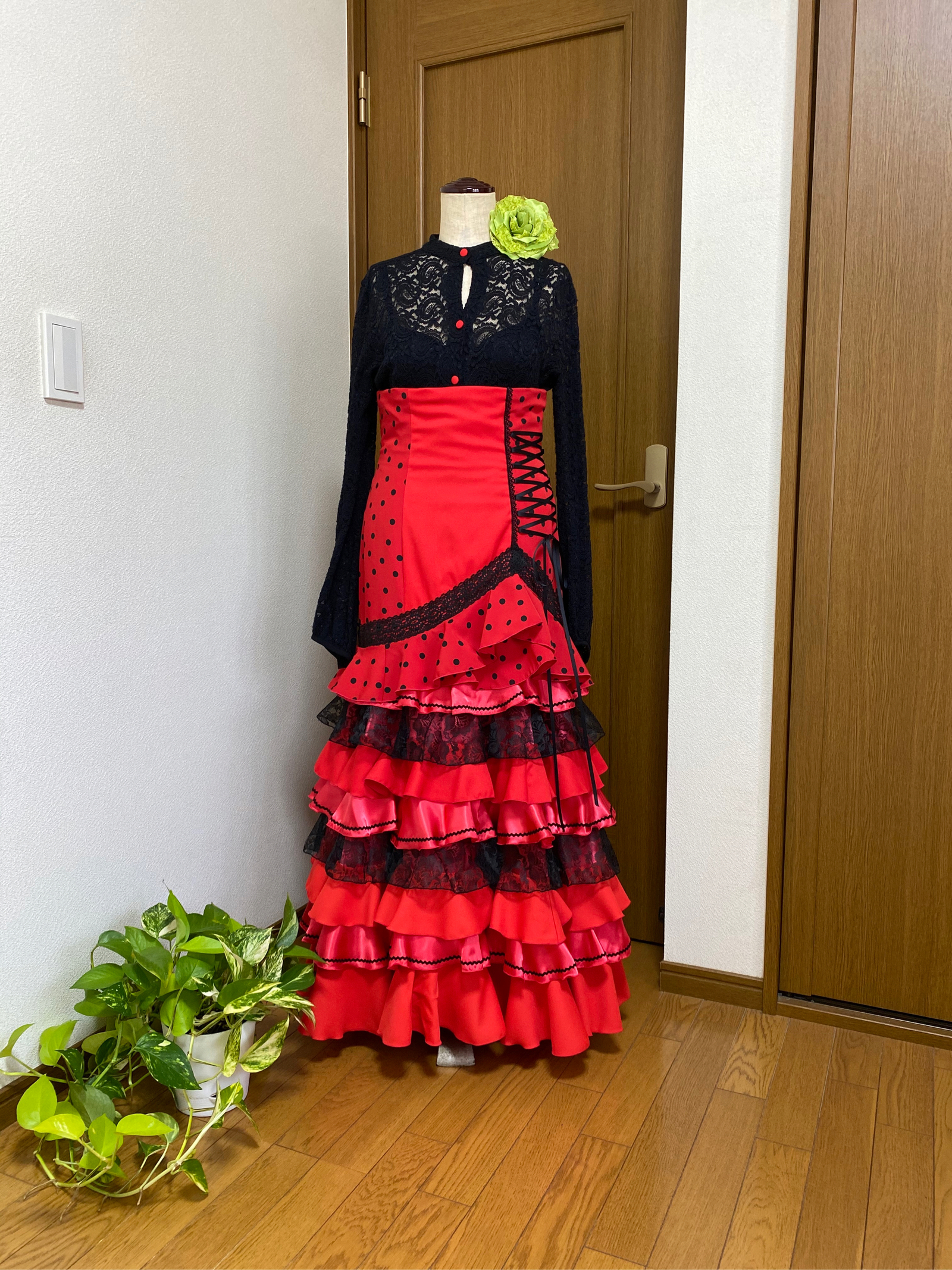 フラメンコ衣装 赤×黒水玉 ハイウェスト フラメンコフォルダ