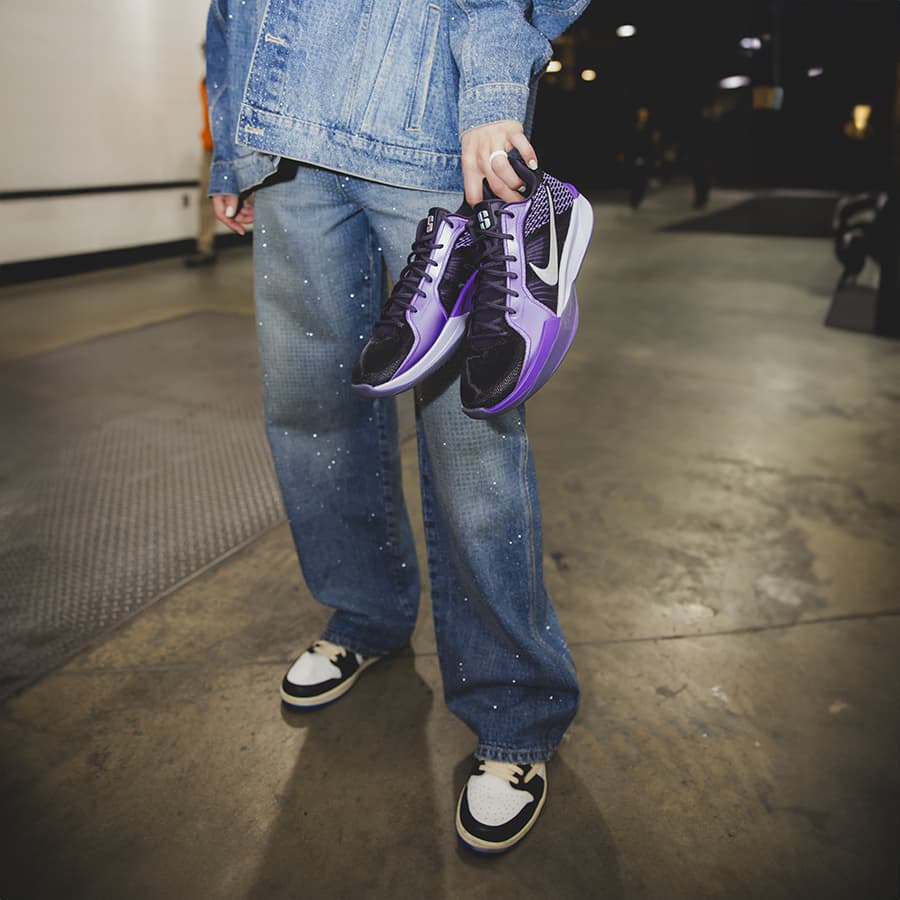 Sabrina 2 Releases in Celebration of Basketball Superstar. Nike JP