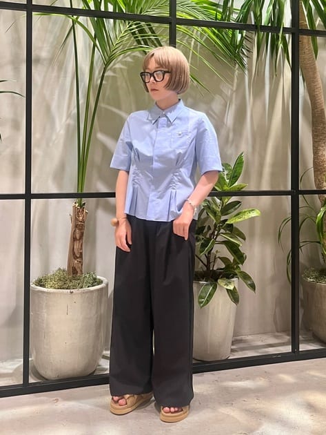 コットンサテン ウエストタックシャツブラウス｜トゥモローランド 公式通販