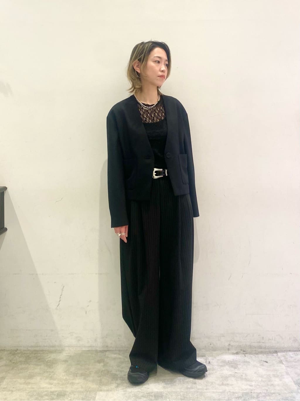 ノーカラージャケットの最新レディースコーデ（女性 / WOMEN） - UA