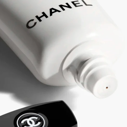 Chanel CC Cream Complete Correction SPF50 - SweetCare United States