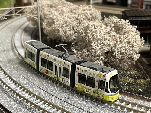 Kato 14-804-6 Kato Unitram Hiroshima Electric 1002 (Flower Train