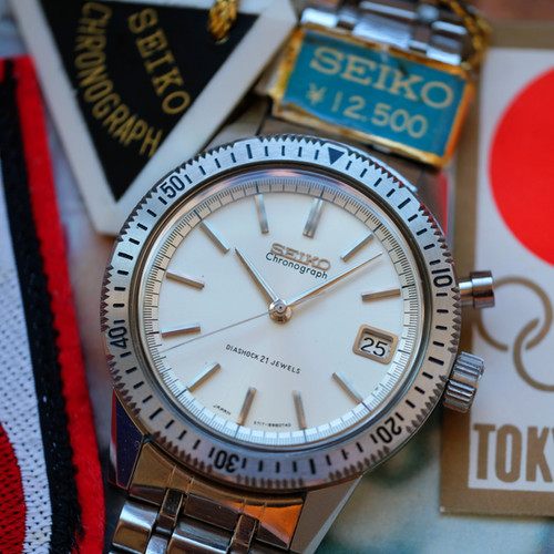 SOLD - Seiko Crown Chronograph 5717-8990 | The Tokei Club