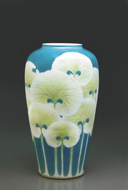 カジュアル美術館＞板谷波山《葆光彩磁珍果文花瓶》重要文化財 《彩磁