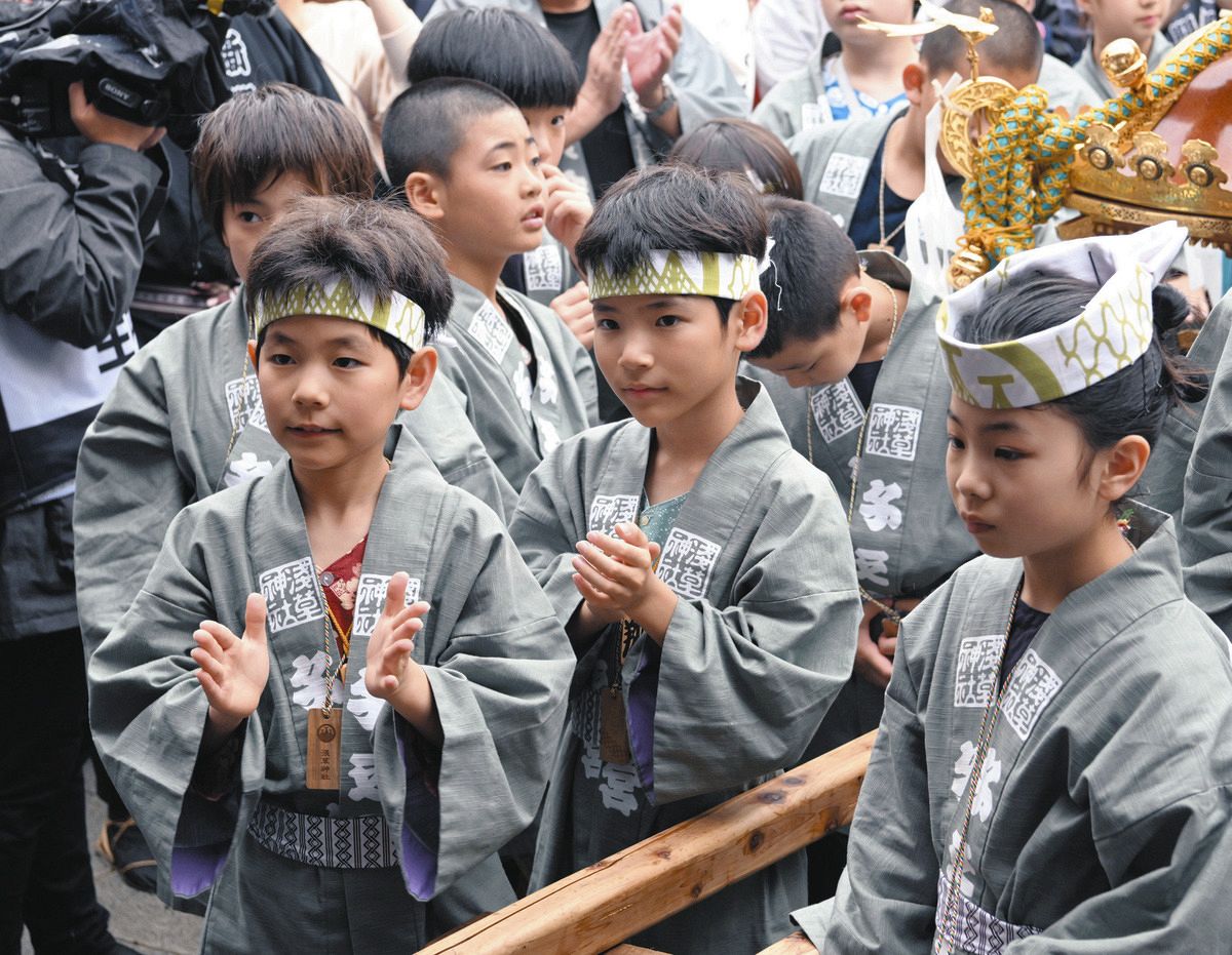 浅草・三社祭、子どもたちも「ワッショイ！」 昨年始まった「子之宮