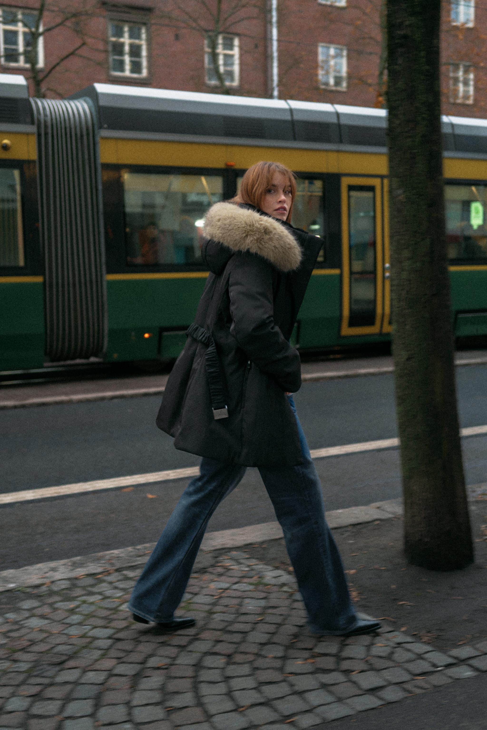 WATER AND WIND PROTECTION FUR-EFFECT PUFFER ANORAK - Black | ZARA