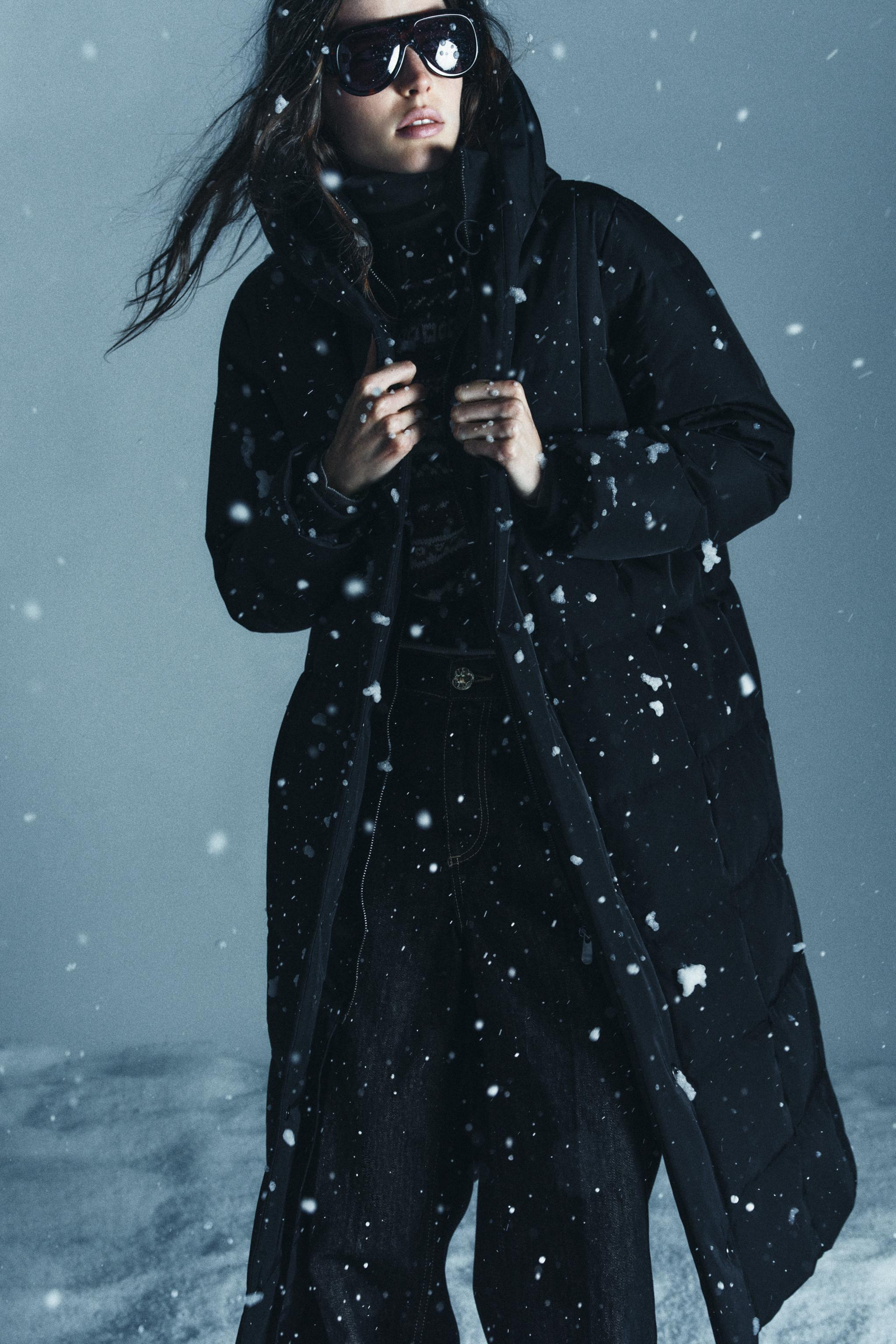 ロング丈アノラック、ダウン50%、フェザー50%、撥水加工入りフード